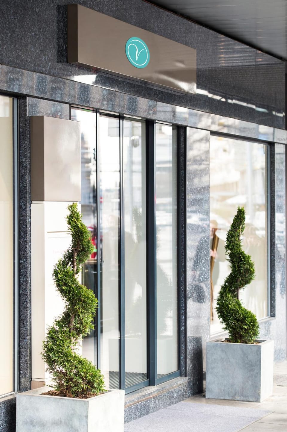 Facade/entrance