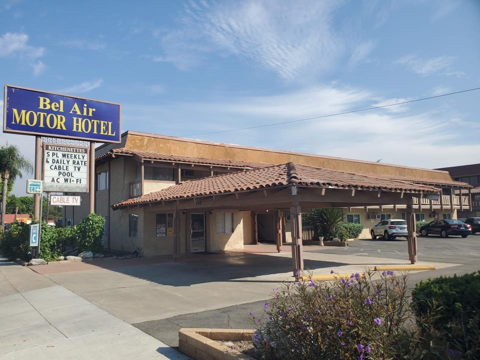 Bel Air Motor Hotel Hotel in North Tustin