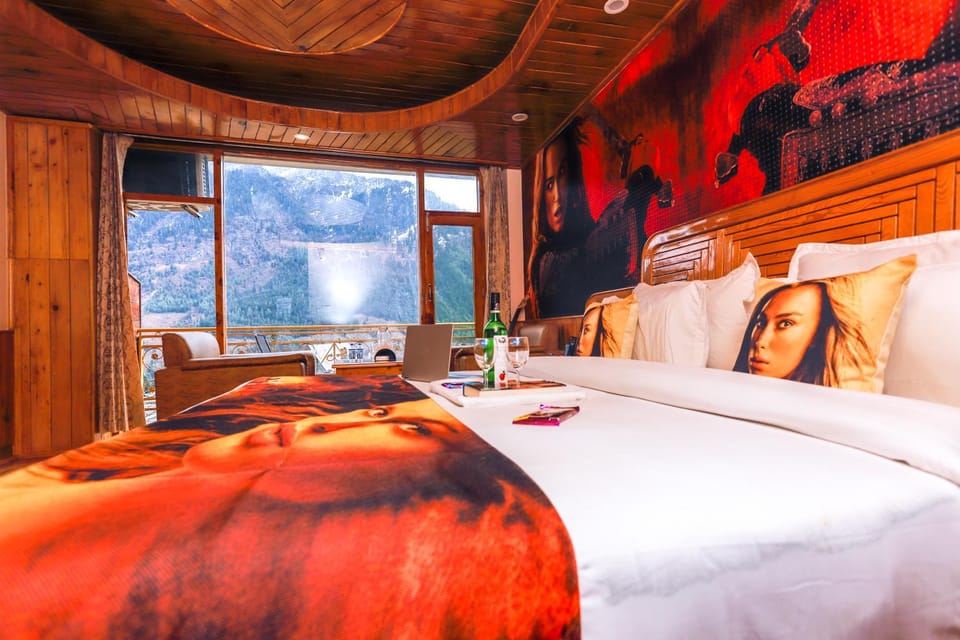 Bed, Bedroom, Mountain view, Mountain view, wardrobe