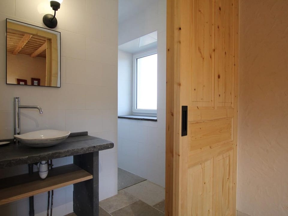 Charmante maison en pierre près du Lac de Lavalette, idéale pour randos, nature et détente totale - FR-1-582-43 House in Auvergne-Rhône-Alpes