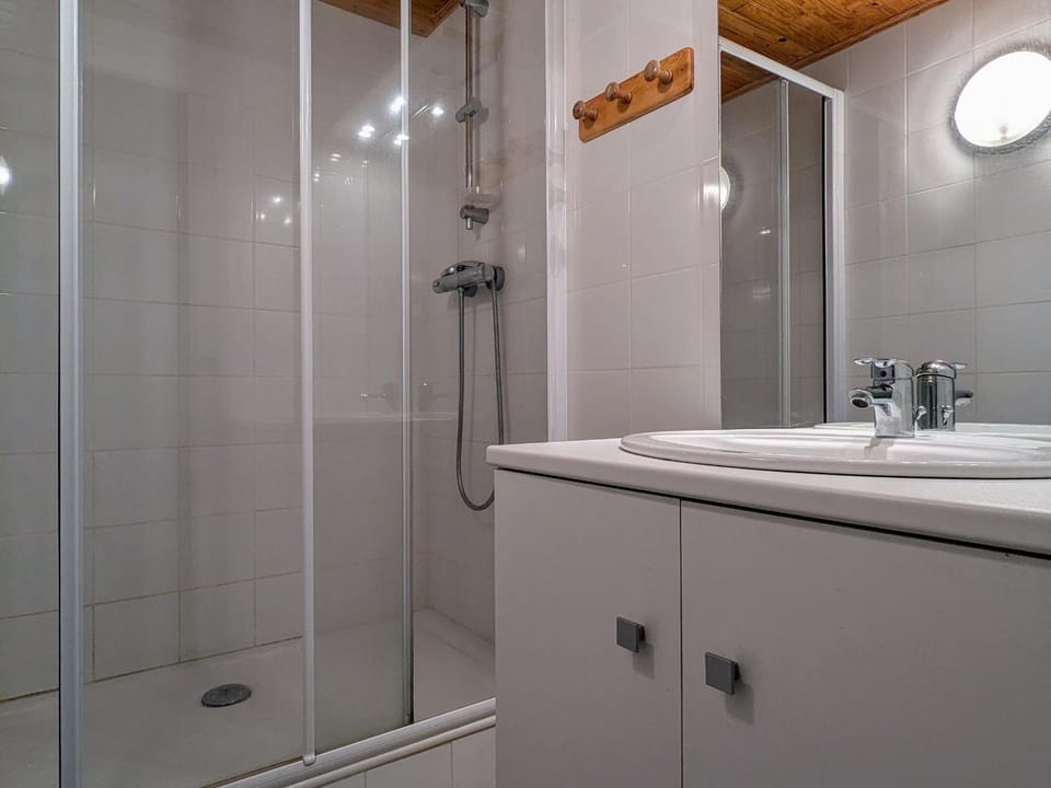 Gîte familial en Haute-Loire avec terrain clos, à proximité de l'Ardèche et des stations de ski - FR-1-582-236 House in Auvergne-Rhône-Alpes