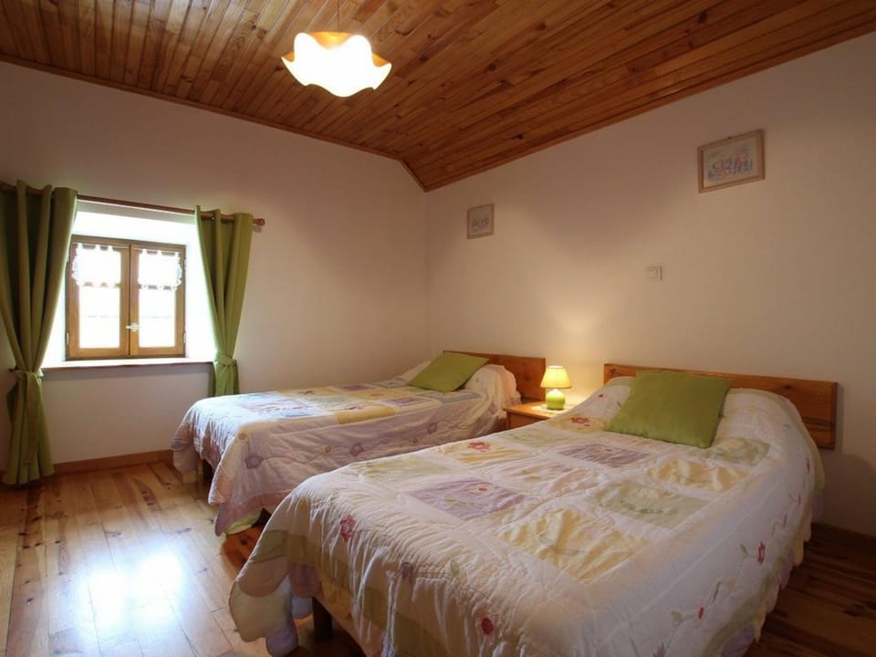 Maison en pierres avec terrain près du Massif du Mézenc, idéale pour un séjour nature en famille - FR-1-582-267 House in Auvergne-Rhône-Alpes