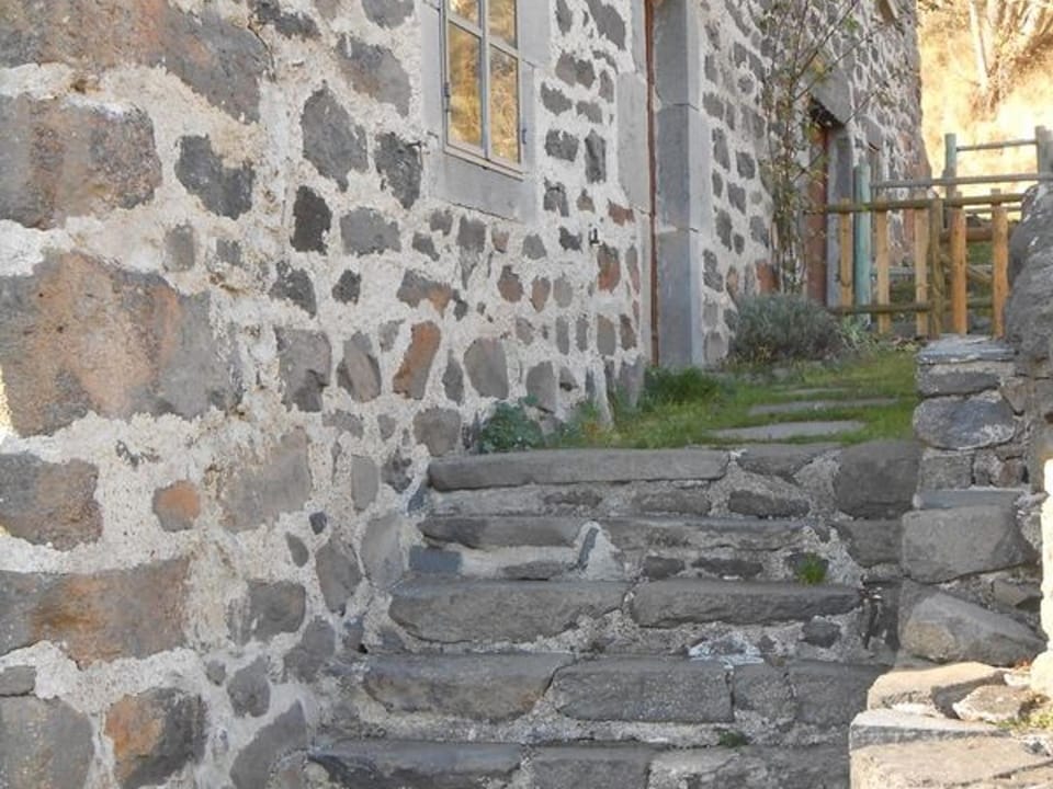Maison en pierres avec terrain près du Massif du Mézenc, idéale pour un séjour nature en famille - FR-1-582-267 House in Auvergne-Rhône-Alpes