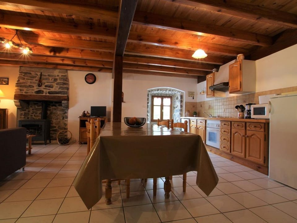 Maison en pierres avec terrain près du Massif du Mézenc, idéale pour un séjour nature en famille - FR-1-582-267 House in Auvergne-Rhône-Alpes
