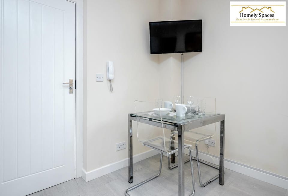 TV and multimedia, Dining area