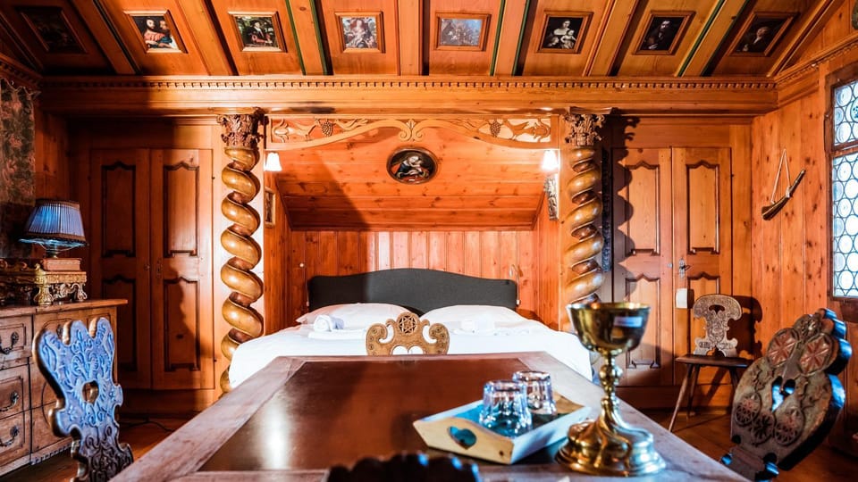 Bed, Photo of the whole room