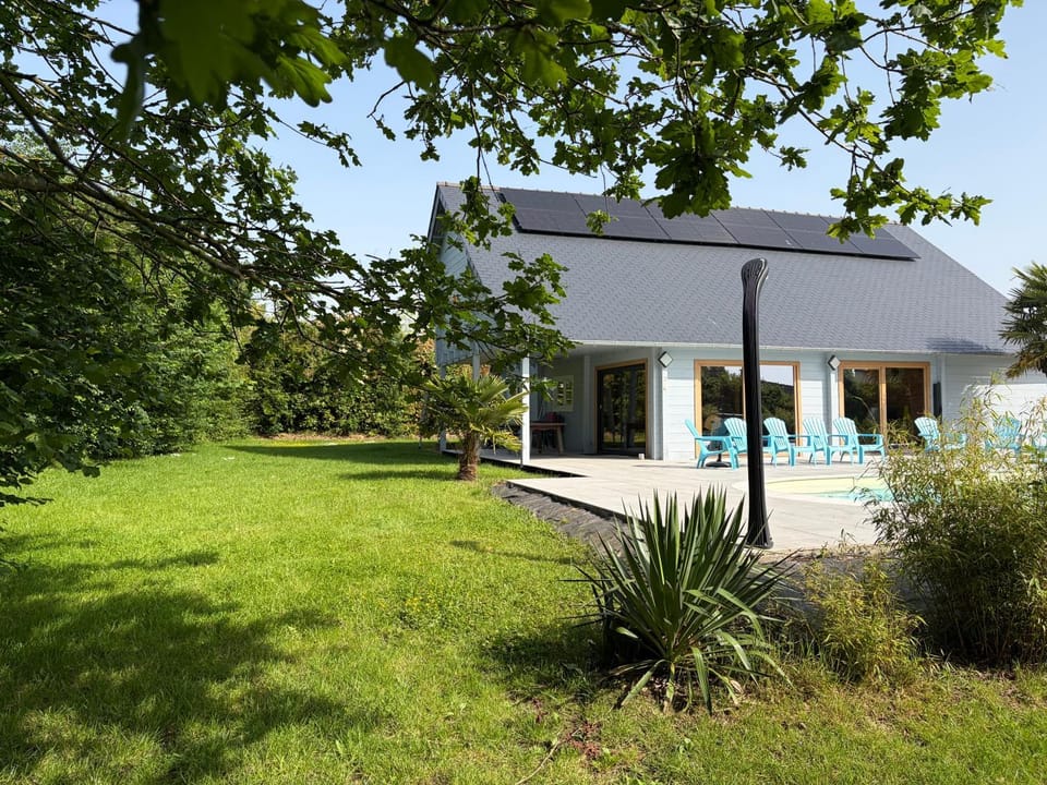 Natural landscape, Garden, Garden view, Pool view, Swimming pool