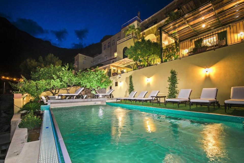 Property building, Facade/entrance, Off site, Swimming pool