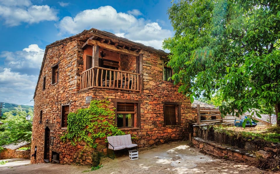 Apartamentos Turisticos La Alqueria De Valverde Country House in Community of Madrid