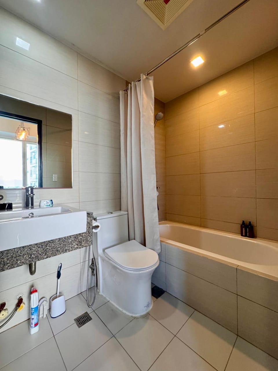 Luxe Gold Mactan Apartment in Lapu-Lapu City