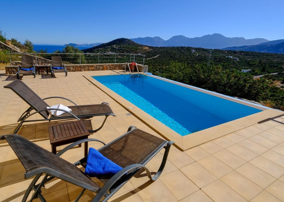 Property building, Mountain view, Pool view, Sea view, Swimming pool