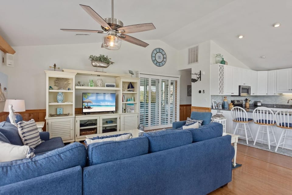 1030 - La Ballena Cottage House in Corolla