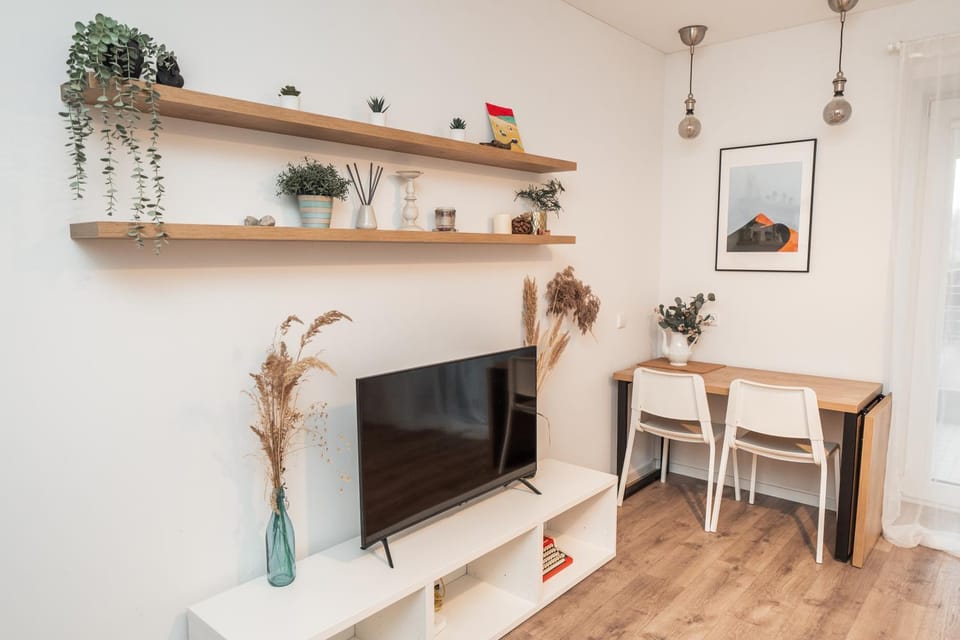 TV and multimedia, Dining area, Evening entertainment