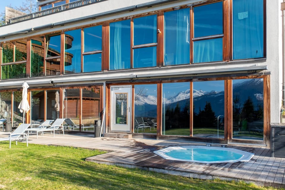 Swimming pool, Open Air Bath, Public Bath