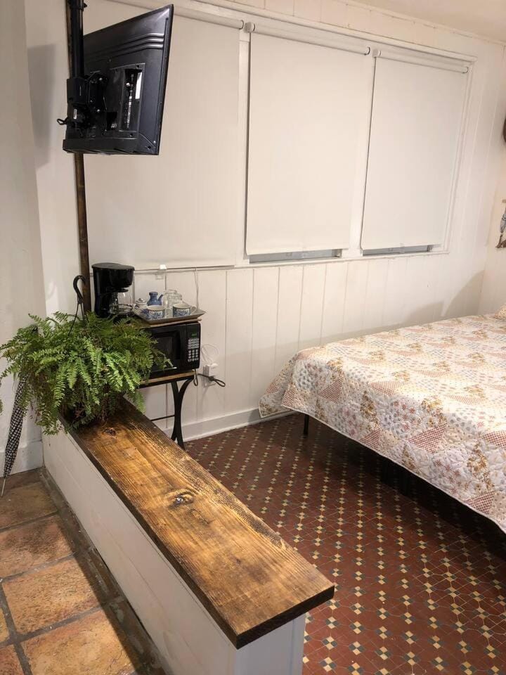 Private Studio with Free Parking Vacation rental in Miami