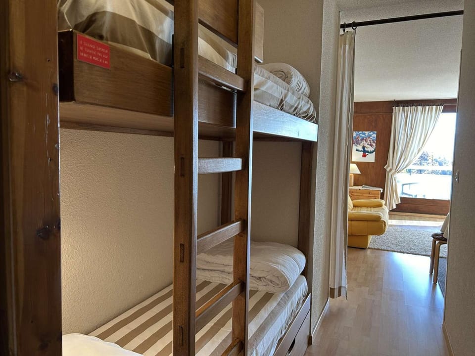 Studio montagne 4 pers. avec balcon, pistes à 100m, parking, local à skis - Montgenèvre - FR-1-330D-77 Apartment in Montgenèvre