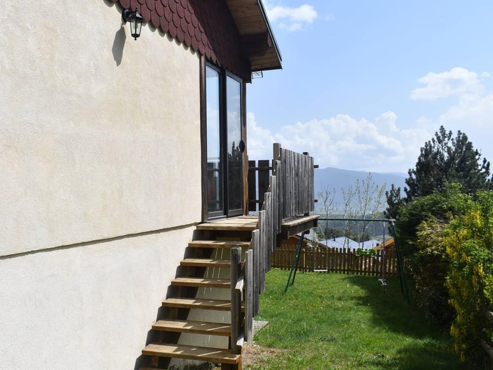 Chalet plein sud à Font-Romeu, 3 chambres, avec jardin - FR-1-580-10 Chalet in Bolquère