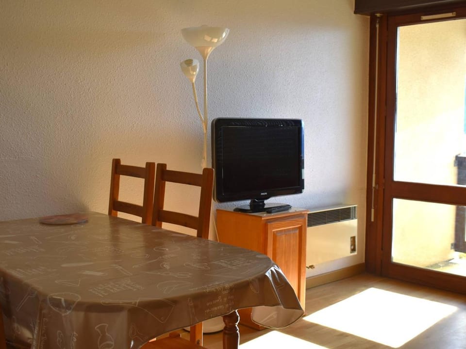 Location 2 Pièces Cabine avec Balcon à Font-Romeu - FR-1-580-19 Cabin in Bolquère