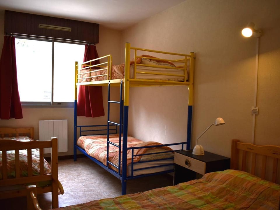 Spacieux 4 pièces rénové au centre de Font-Romeu - FR-1-580-28 Apartment in Bolquère