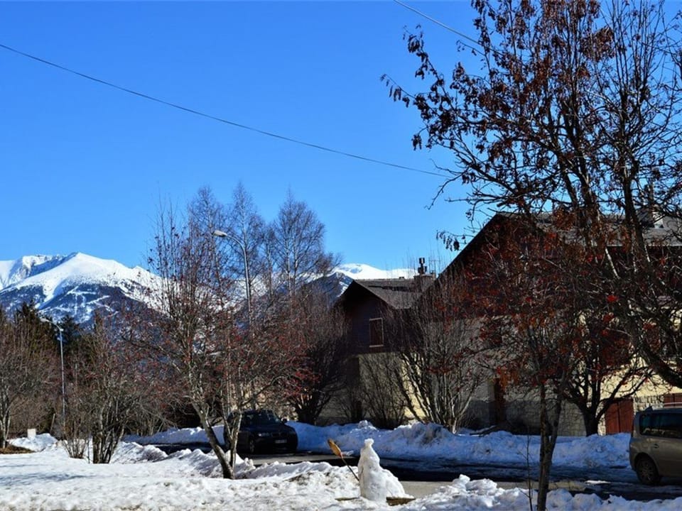 Charmant T2, 4 pers, cuisine équipée, parking, Font-Romeu - FR-1-580-41 Apartment in Bolquère