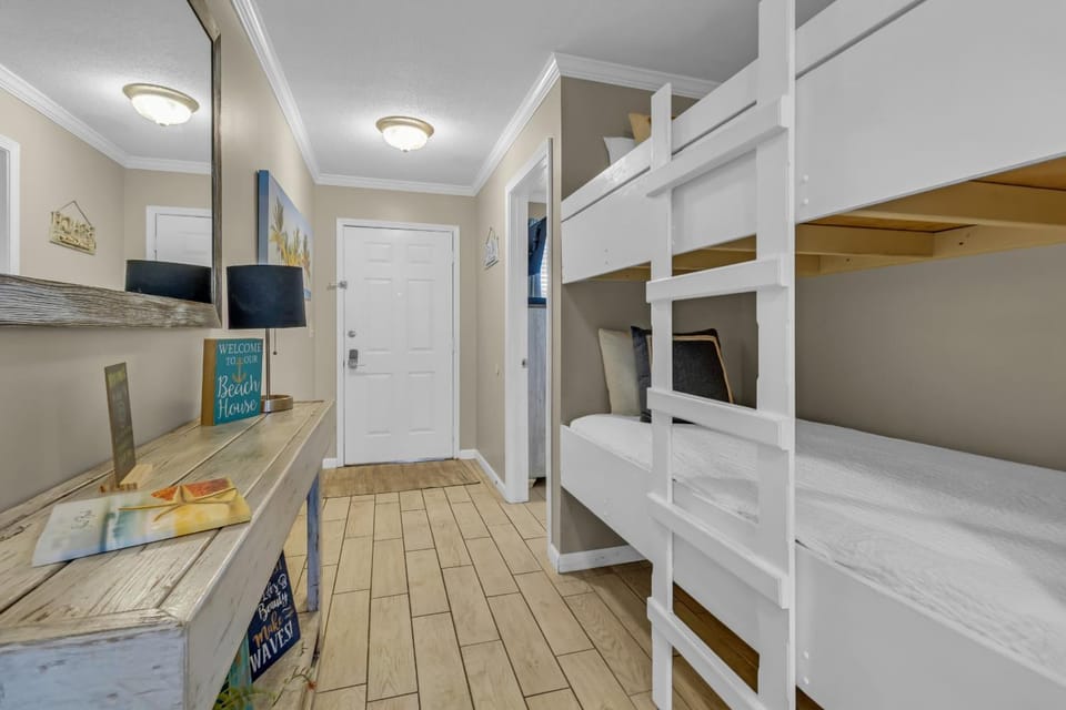 7 A, One Bedroom Condo House in Miramar Beach