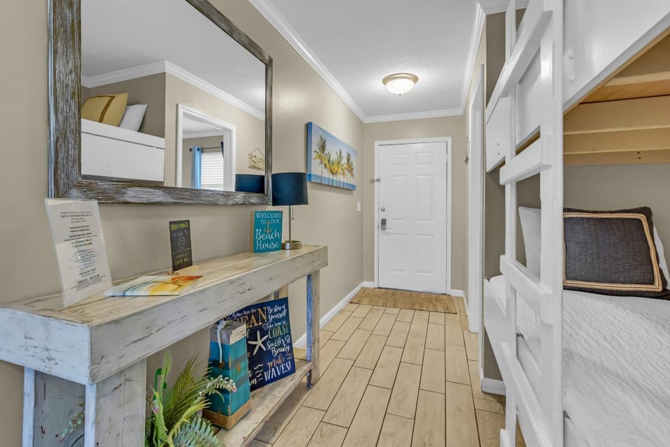7 A, One Bedroom Condo House in Miramar Beach