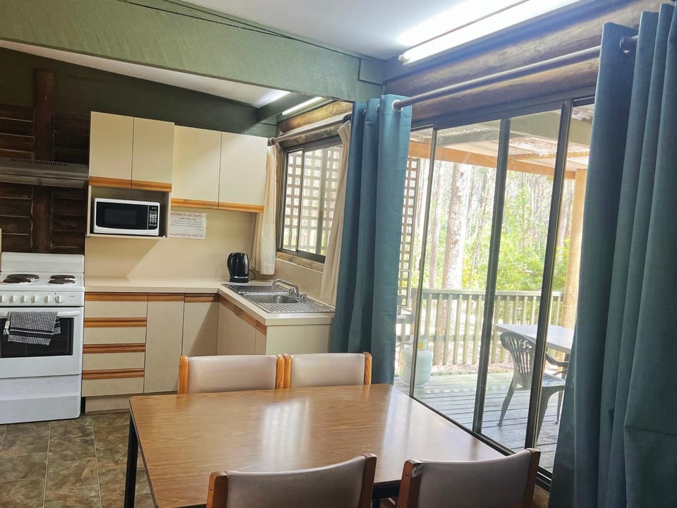 Lakes Entrance Log Cabins Cabin in Victoria
