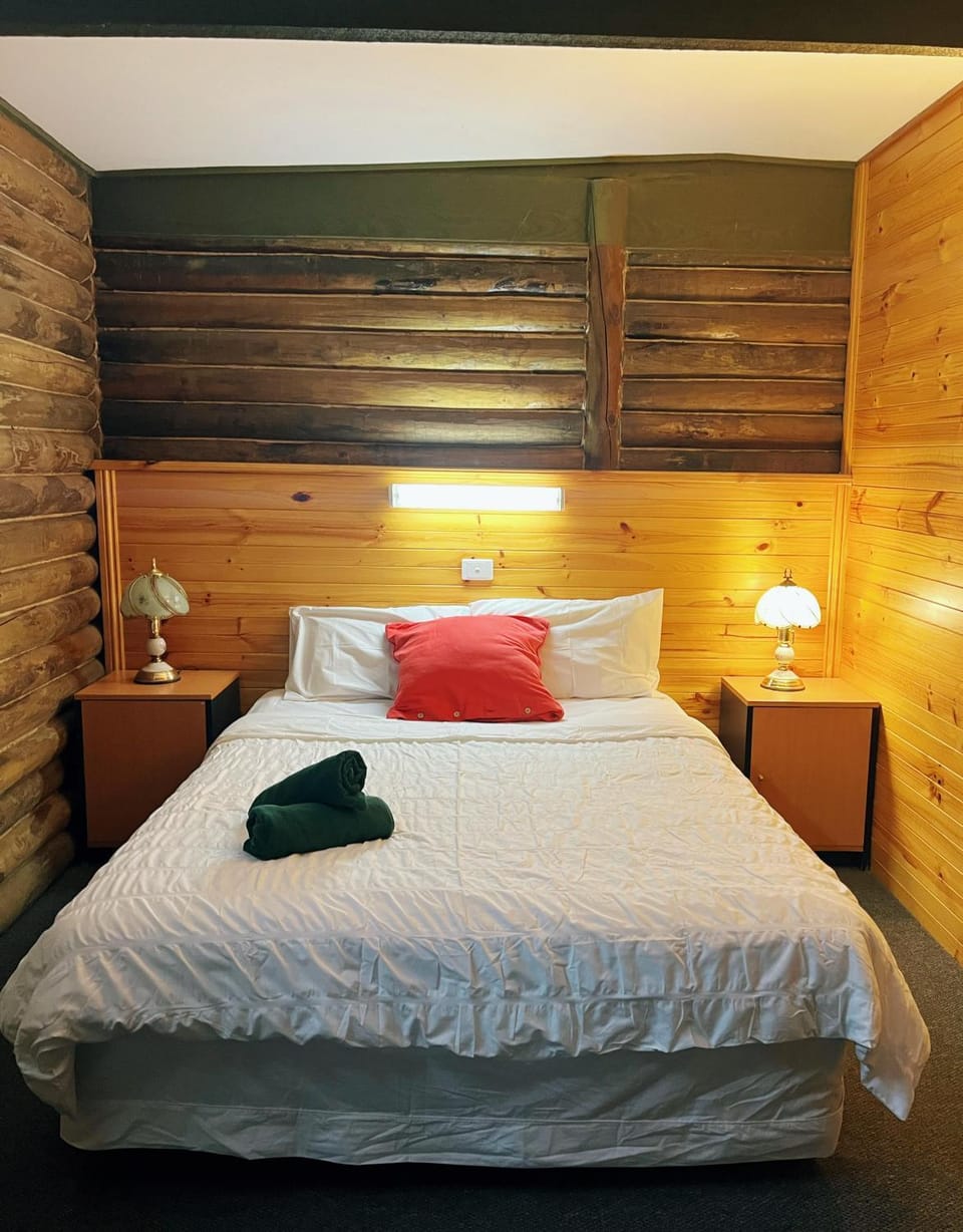 Lakes Entrance Log Cabins Cabin in Victoria