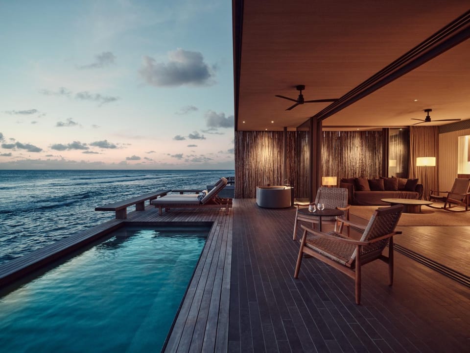 Toilet, Hot Tub, View (from property/room), Balcony/Terrace, Seating area, Dining area, Pool view, Sea view, Swimming pool, Sunrise, Bath
