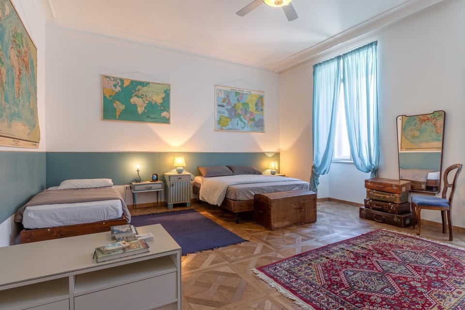 Photo of the whole room, Bedroom