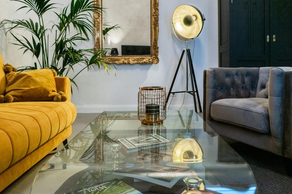Living room, Decorative detail, Seating area