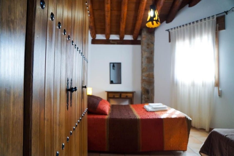 Photo of the whole room, wardrobe