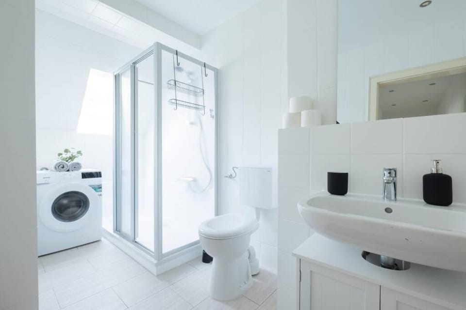Toilet, Bathroom