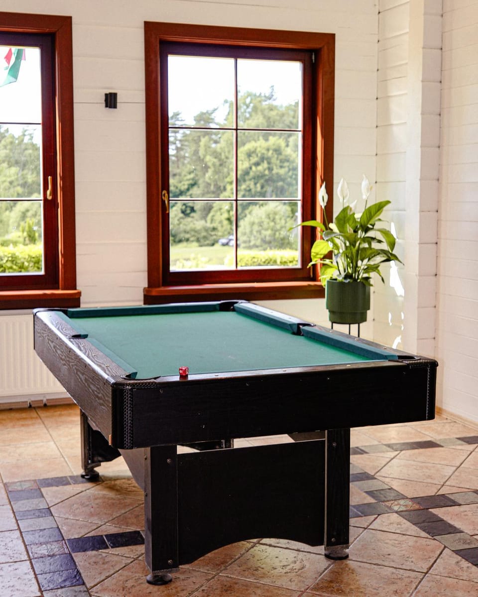 Property building, Billiard