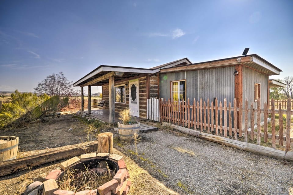 Hundred-Year-Old Shell Valley Settlers Cabin! Cabin in Wyoming