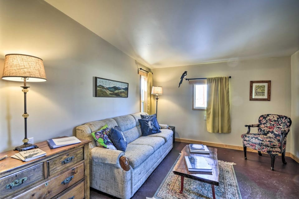 Hundred-Year-Old Shell Valley Settlers Cabin! Cabin in Wyoming