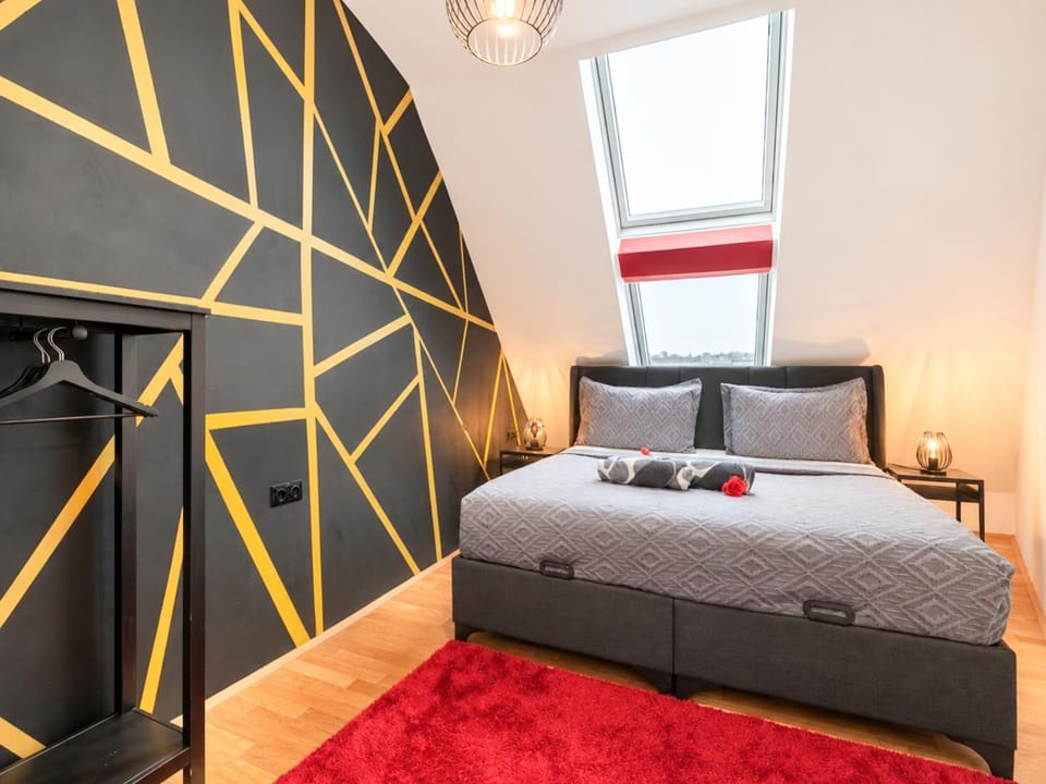 Bed, Photo of the whole room, Bedroom, towels, wardrobe