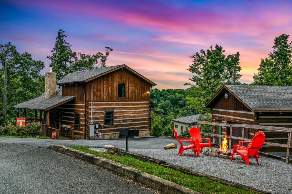 A-Bluff & Beyond cabin Cabin in Pigeon Forge
