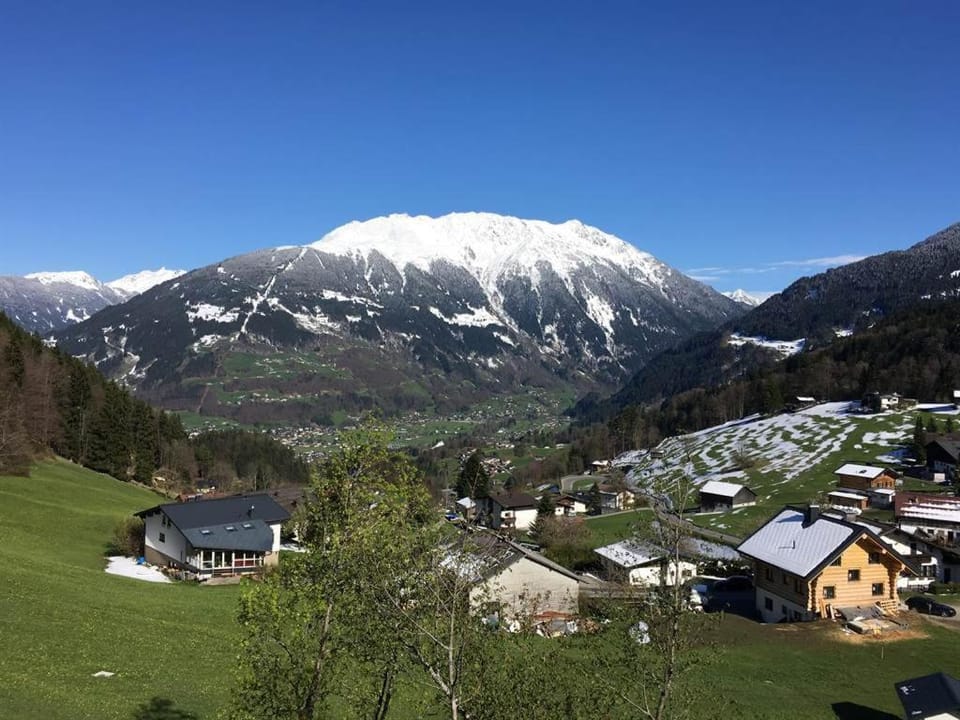 Spring, Natural landscape, Mountain view