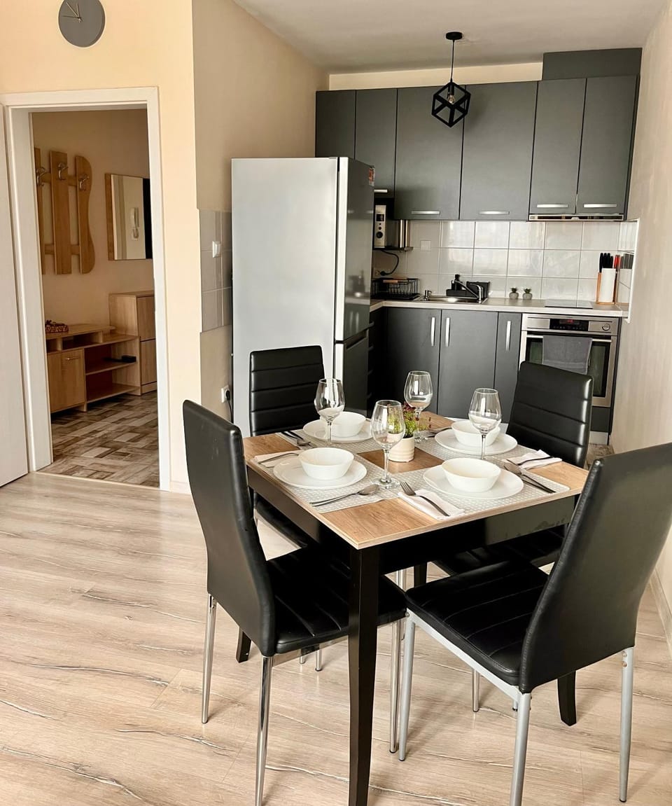 Happy Bears Place Apartment in Varna