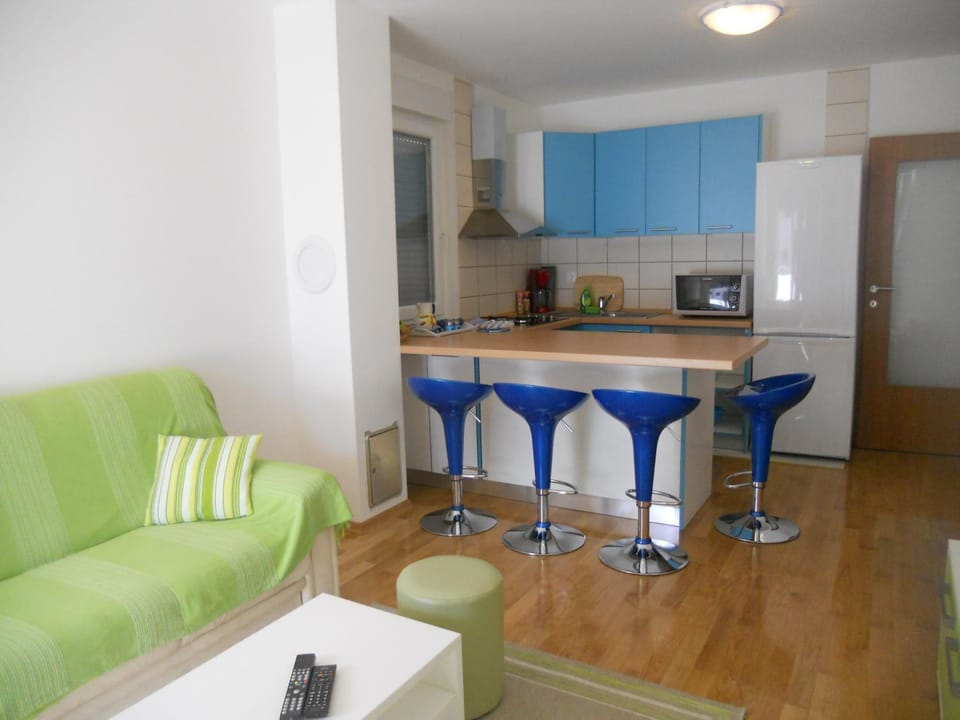 Kitchen or kitchenette, Living room, Dining area