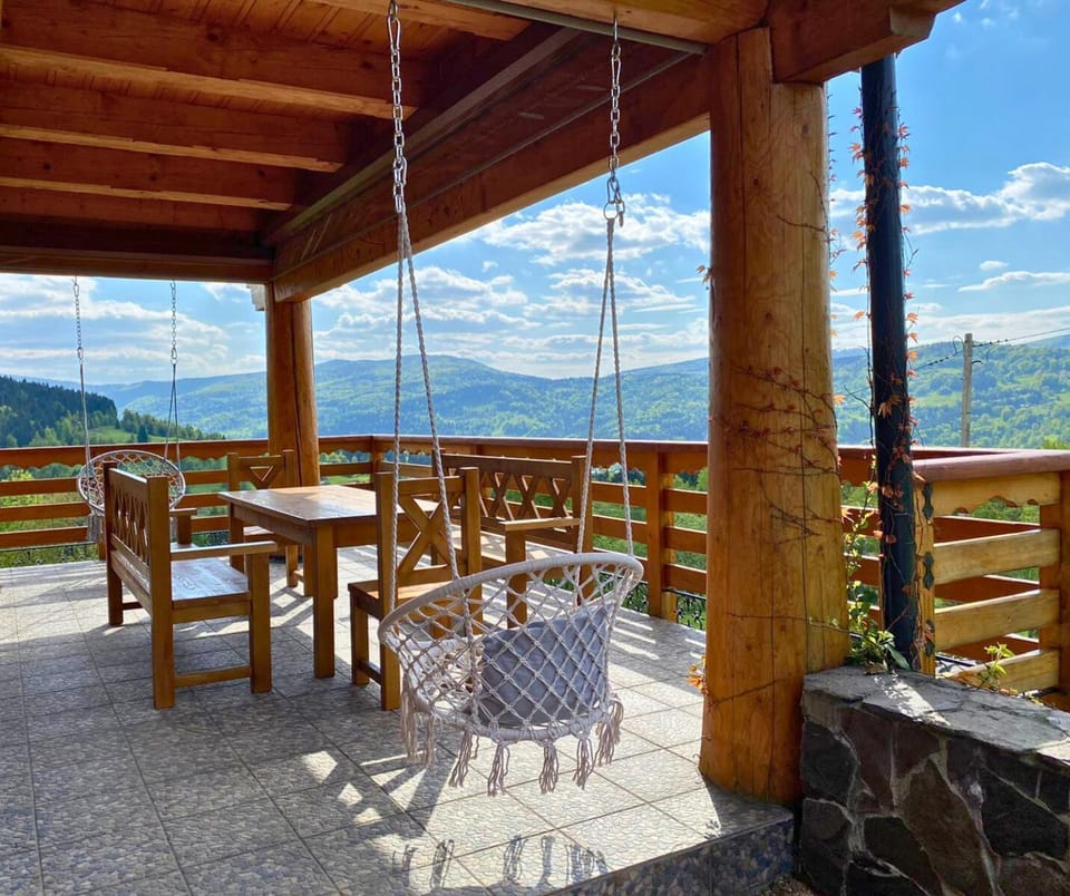 View (from property/room), Balcony/Terrace, Mountain view