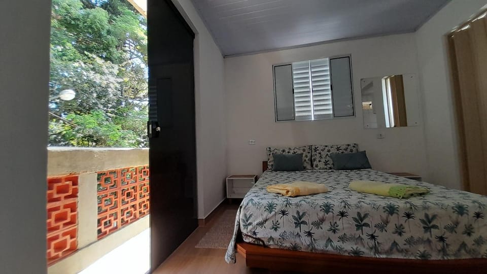 Bed, Photo of the whole room, Bedroom, Garden view, Mountain view, Street view, Quiet street view