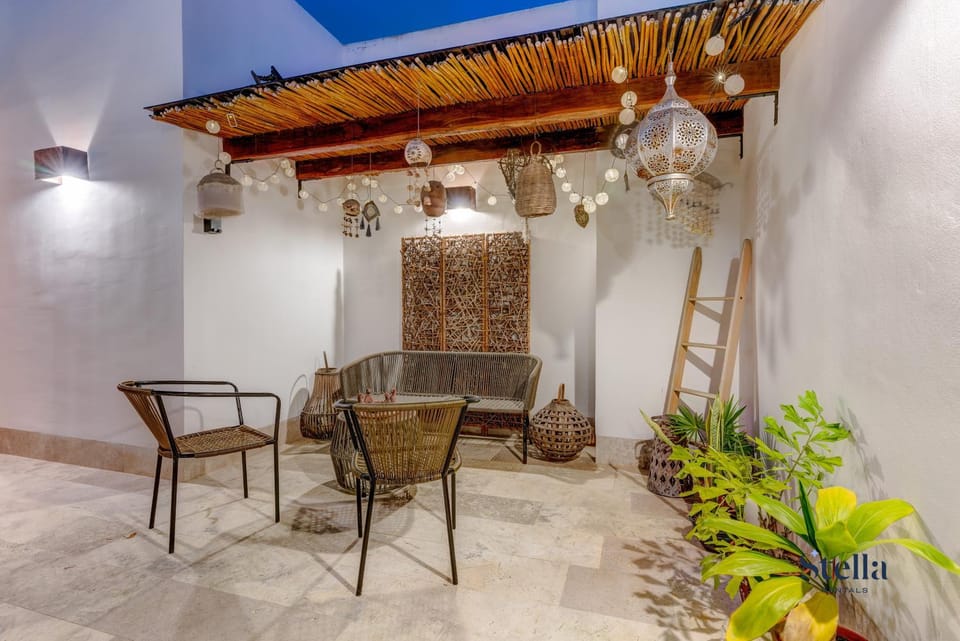 Patio, Seating area