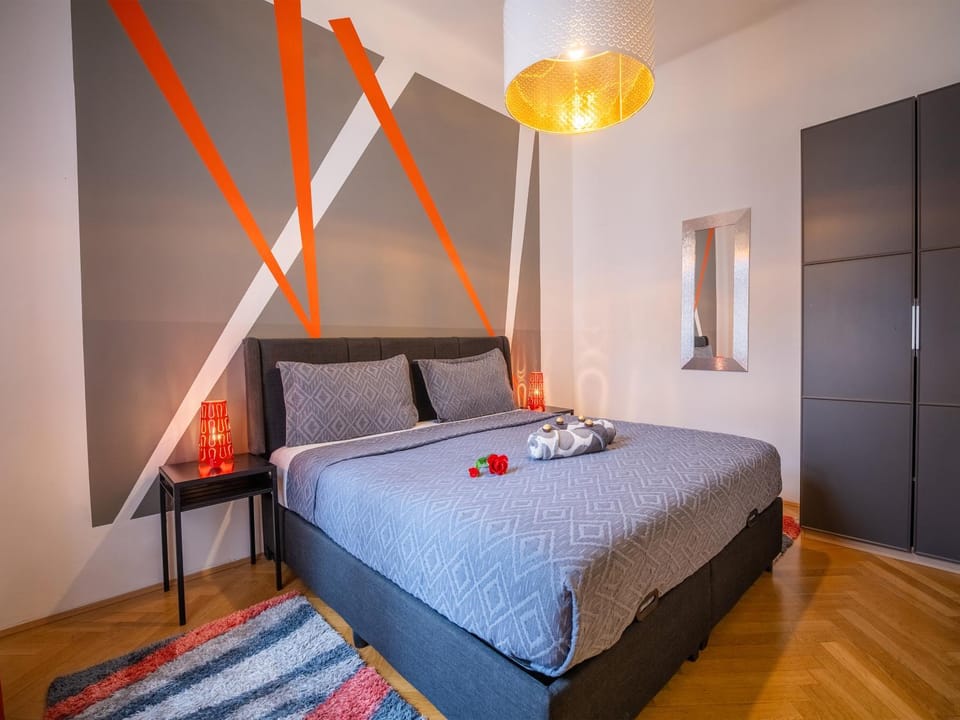Bed, Photo of the whole room, Bedroom, towels, wardrobe
