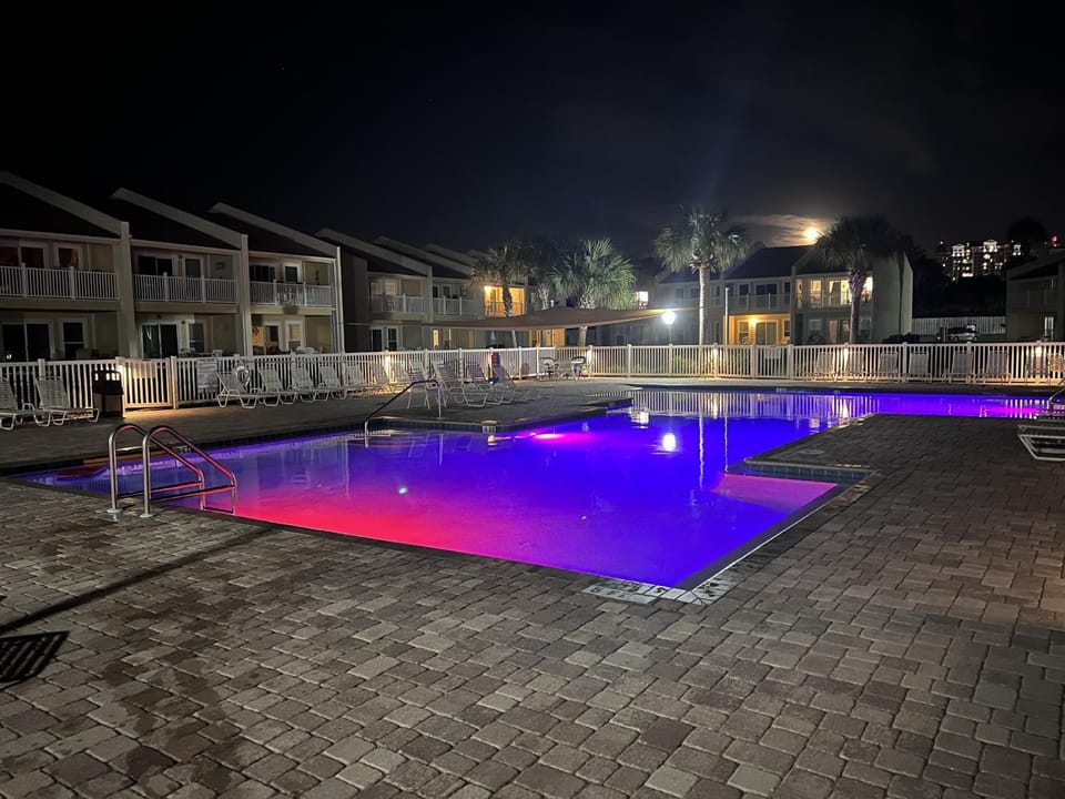 2 C, Three Bedroom Townhome House in Miramar Beach