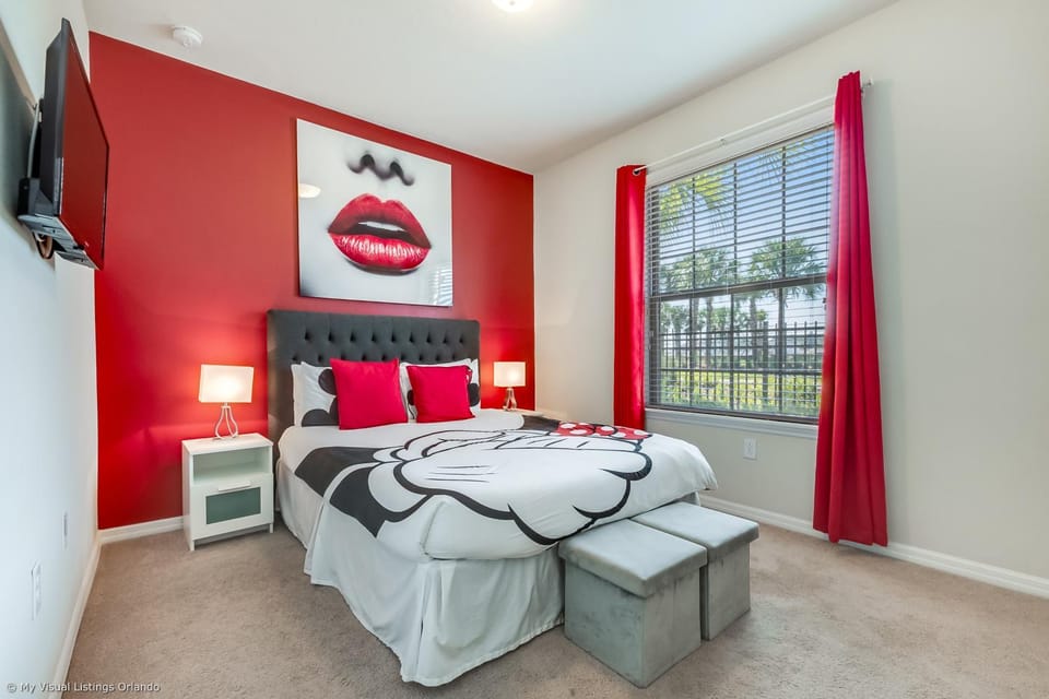 Resort Townhome wPRIVATE Pool & BBQ, near Disney House in Four Corners