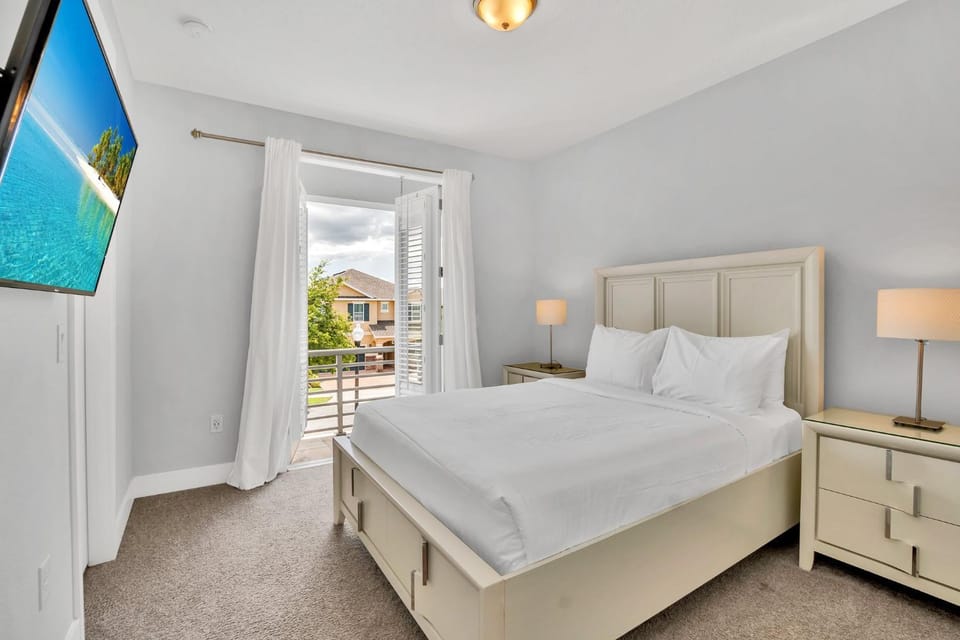 650 Lasso Drive Villa in Four Corners