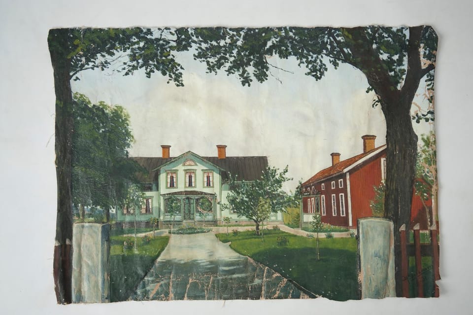 Property building, Location