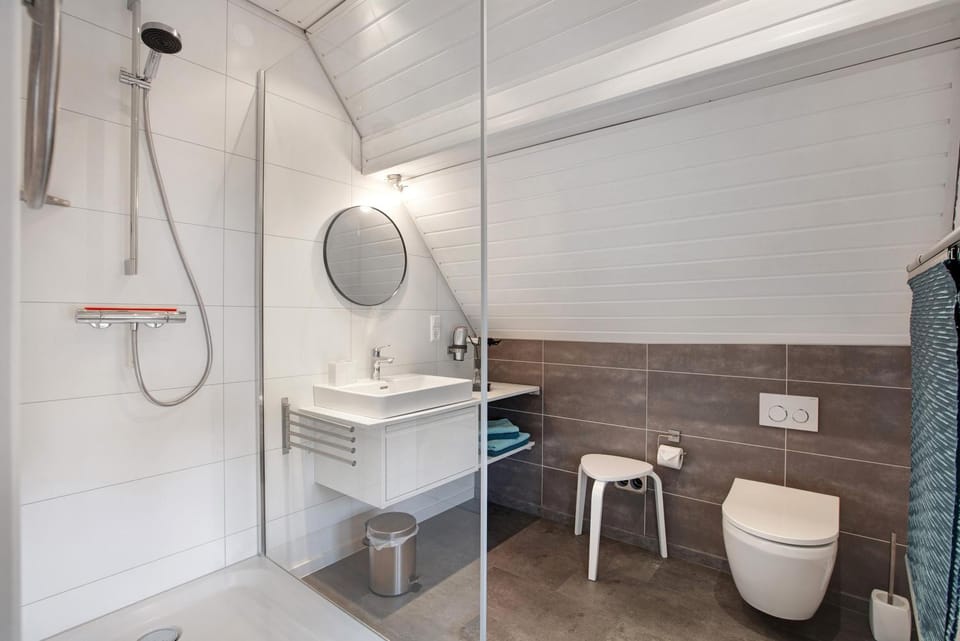 Bathroom, Living room